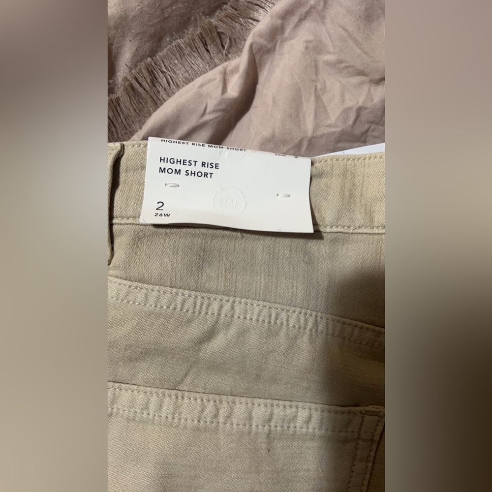 American Eagle Highest Rise Mom Short